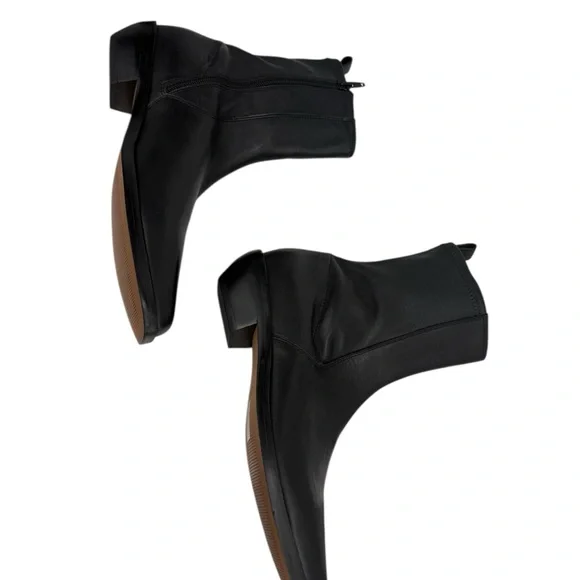 Madewell Sleek Black Leather Booties - Picture 11 of 15
